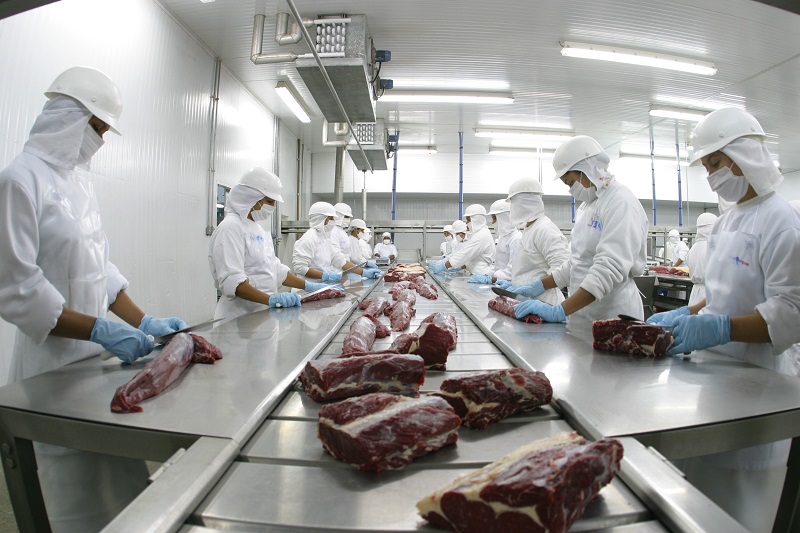 Imac contribui na habilitação de frigoríficos para exportar carne bovina