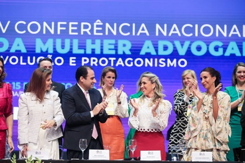 4ª Conferência da mulher: Em ato simbólico Milena Gama faz abertura da CNMA em Curitiba (PR)