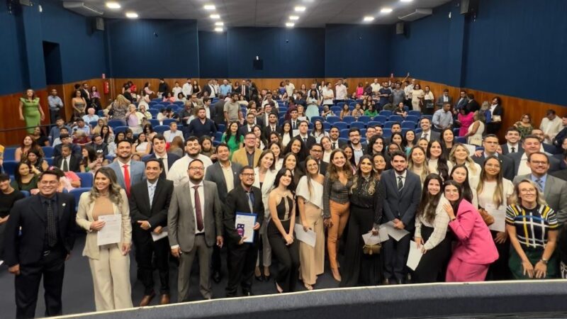 No Mês da Mulher OAB-MT e CAA/MT saúdam as mulheres na entrega de carteiras