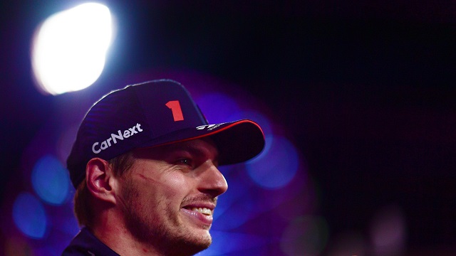 Verstappen destaca sintonia com Red Bull e descarta saída da equipe: ‘Estou onde quero estar’