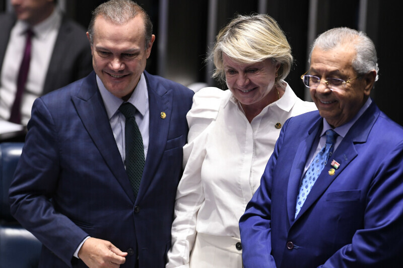 Senadores de Mato Grosso segue relator e vota a favor da criminalização do porte de drogas