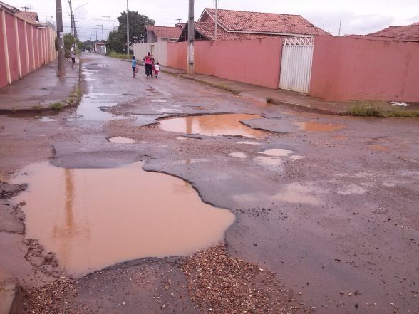 Cuiabanos elege maior buraco na cidade elege maior buraco de Cuiabá 