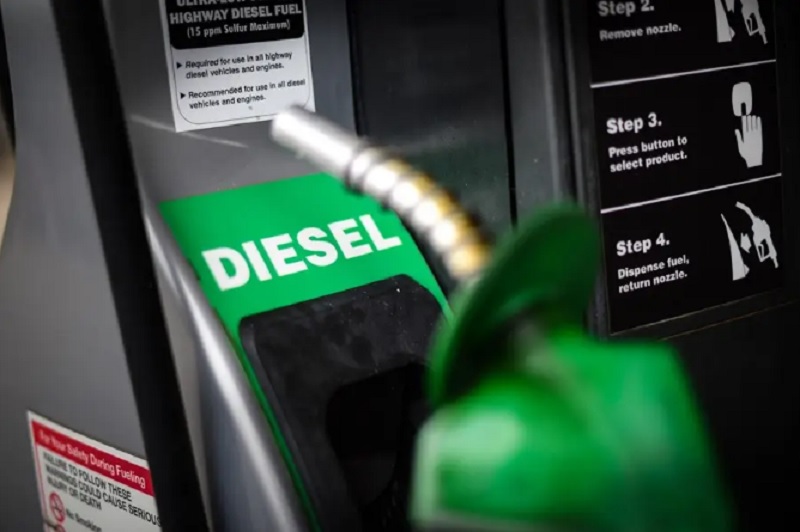 Oleo diesel segue tendência de redução de preços em março, aponta levantamento