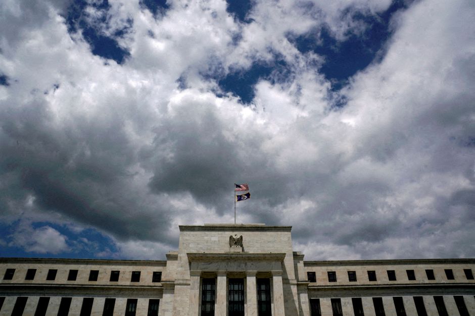 Mercado volta a ver 1 corte de 0,25 ponto nos juros dos EUA em 2024 após ata do Fed