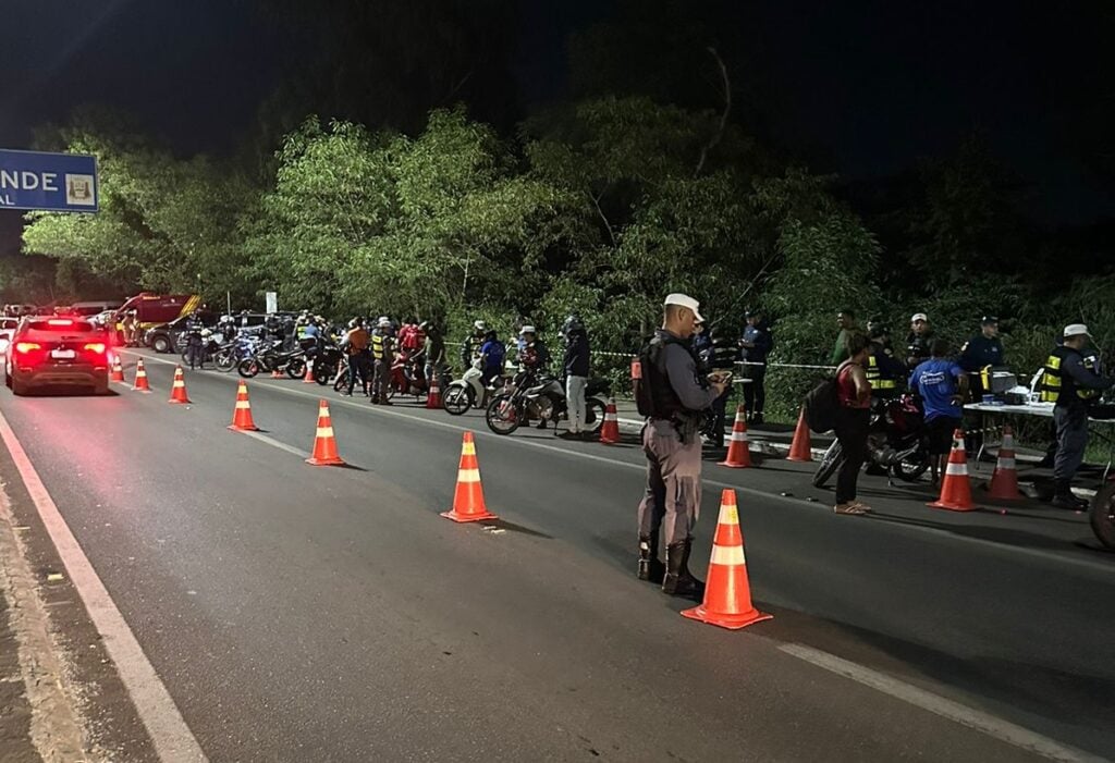 VEÍCULOS SEM REGISTRO:  85 multas e remoção de 50 motocicletas na Operação Lei Seca em Várzea Grande
