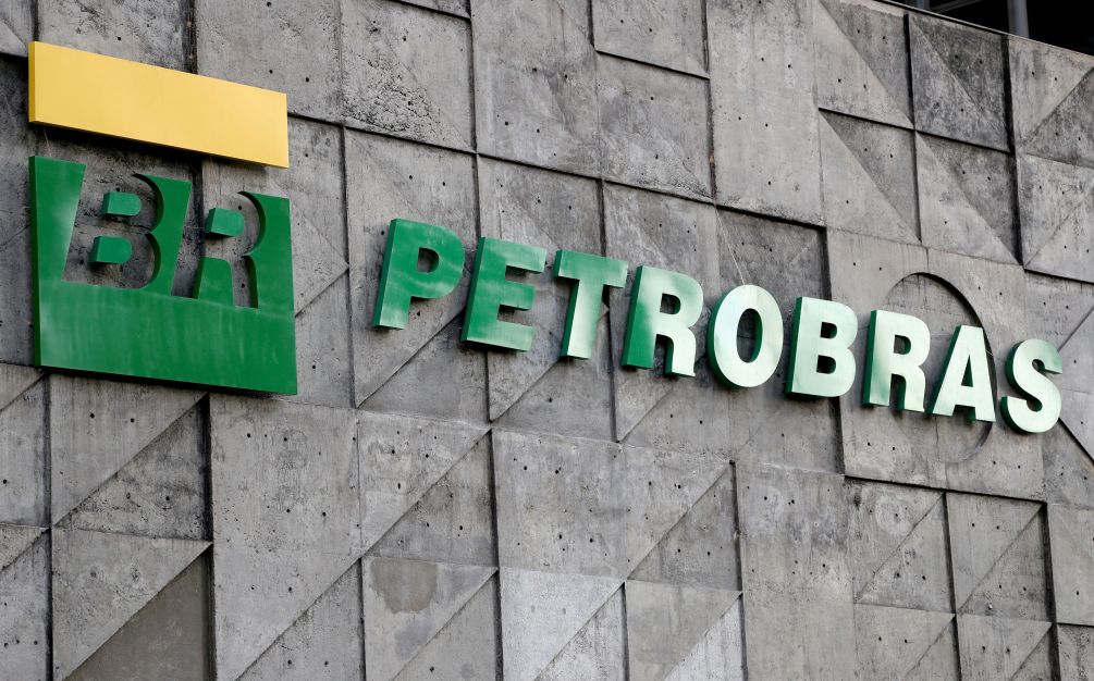 Petrobras eleva preço médio do querosene de aviação em 2,8% a partir de maio