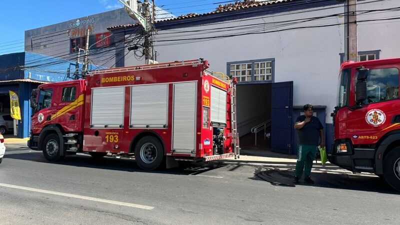 VIDEO: Principio de incêndio no Ganha Tempo centro Cuiabá-MT