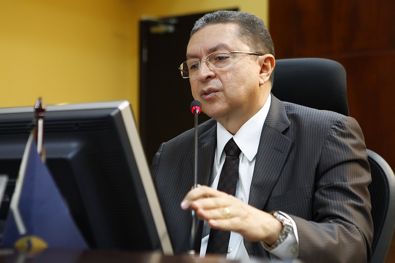 A pedido da defesa, TCE suspende parecer sobre reprovação das contas do prefeito Emanuel Pinheiro