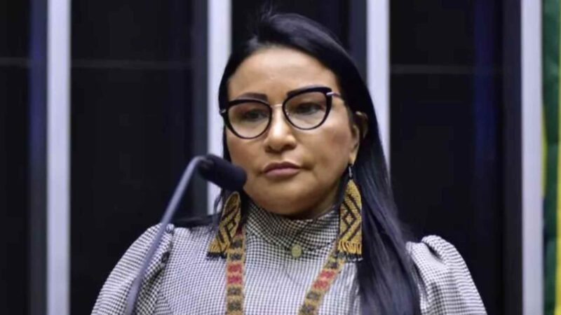Deputada indígena e militar do PL é cassada por gasto com harmonização facial