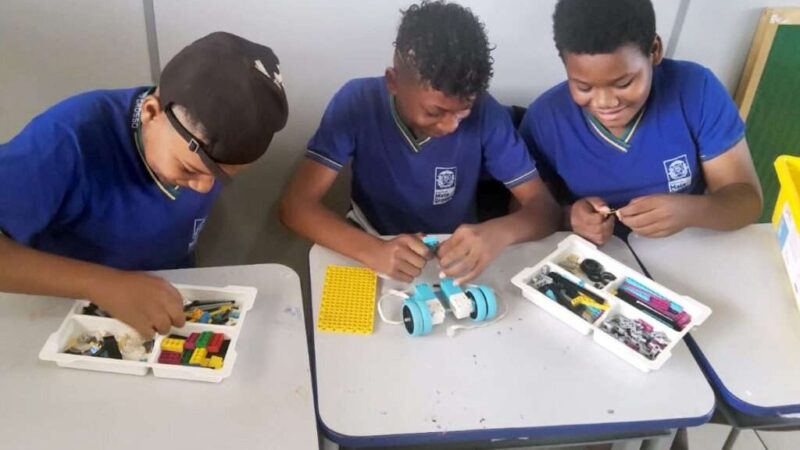 Estudantes da Escola Estadual Quilombola promovem torneio de robótica