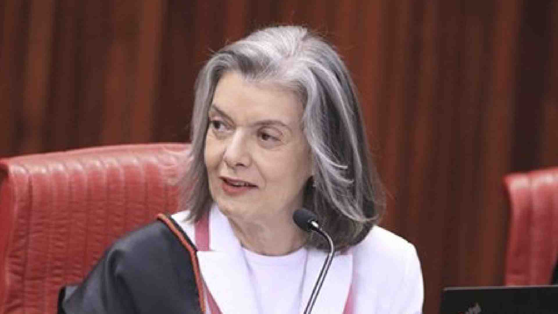 Ministra Carmén Lúcia toma posse como presidente do TSE na próxima semana