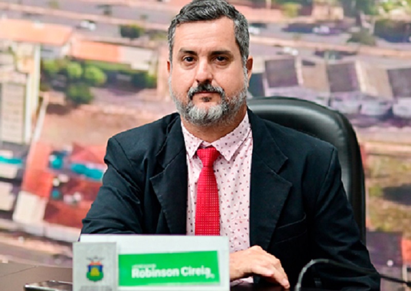 Robinson Cireia (PT) assume cadeira na Câmara de Cuiabá nesta terça-feira (11) no lugar da cassada Edna Sampaio
