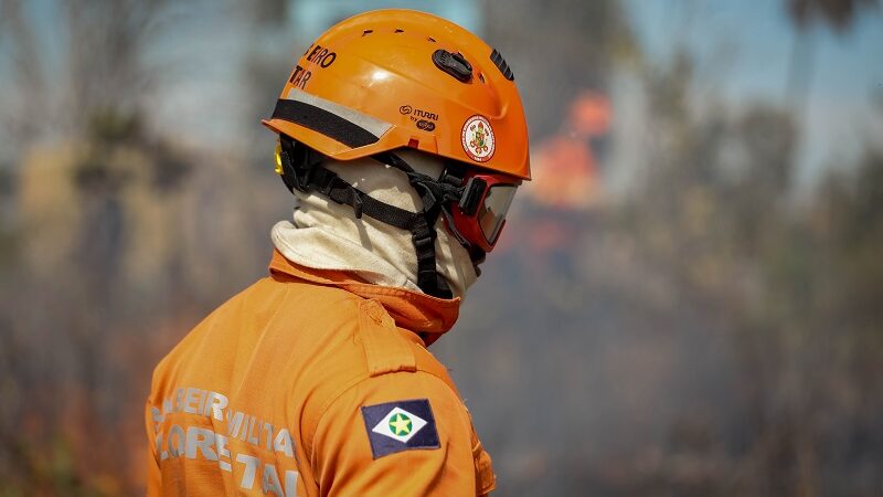 Corpo de Bombeiros envia mais uma equipe para combate a incêndio em Cáceres nesta quarta-feira (26)