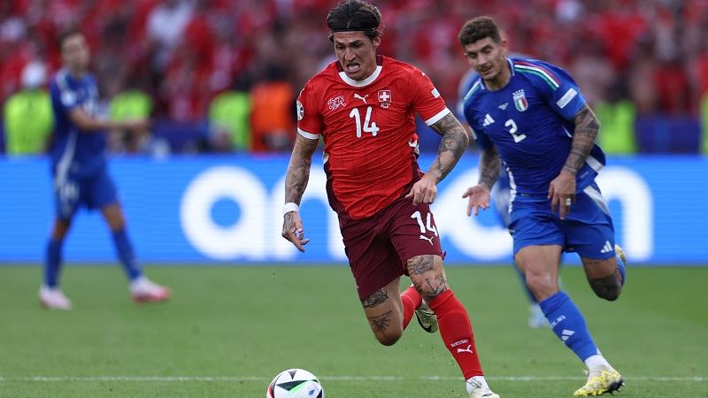 Suíça manda na partida e elimina a campeã Itália nas oitavas da Eurocopa