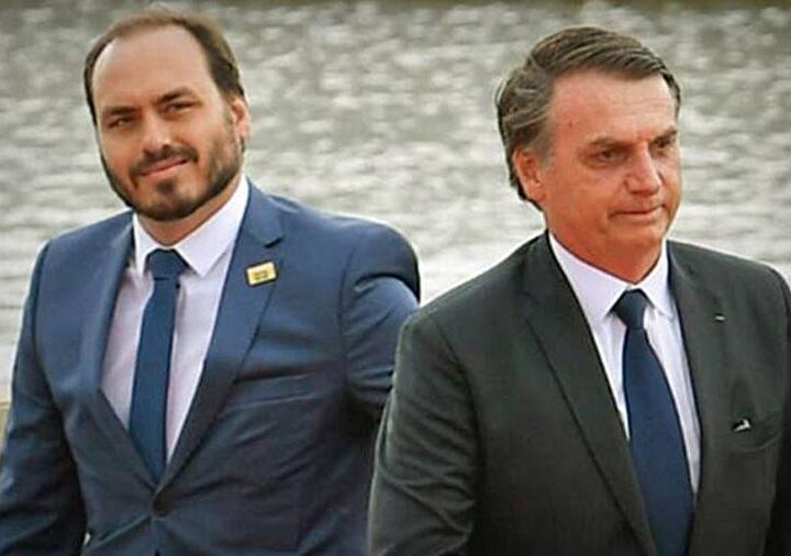 Sem rumo, tiro pra todo lado: filho de Bolsonaro pode concorrer ao Senado por Mato Grosso ou Santa Catarina