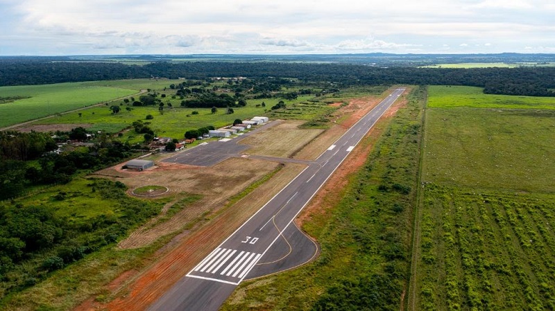 Governo de MT constrói e reforma aeroportos e aeródromos em 18 municípios