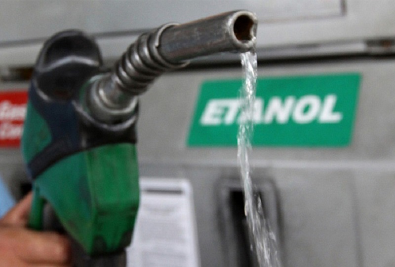 Preços nos postos: Gasolina estabiliza e etanol tem breve alta na média nacional