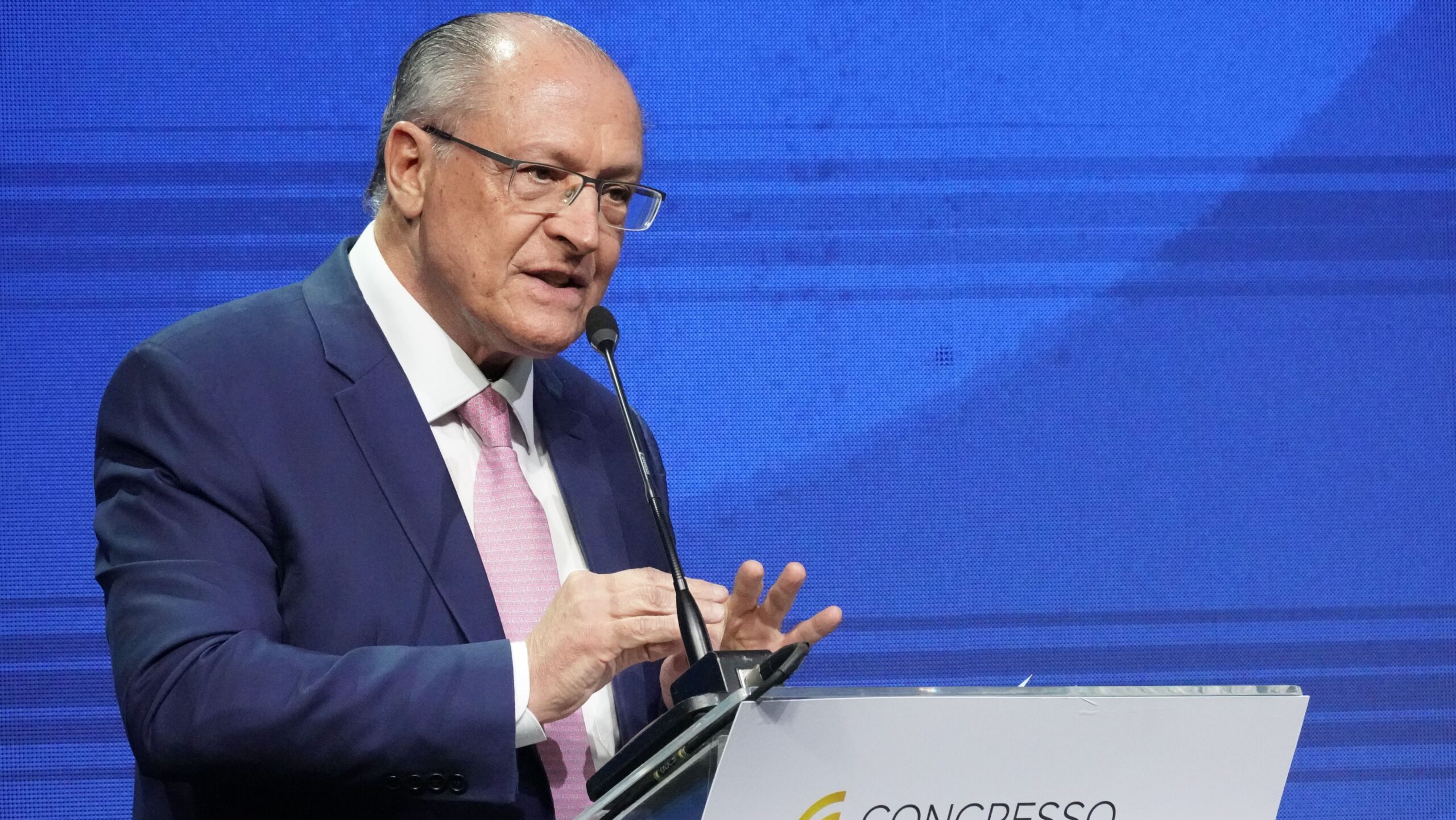 Não há “situação específica“ para melhorar relações com China, diz Alckmin