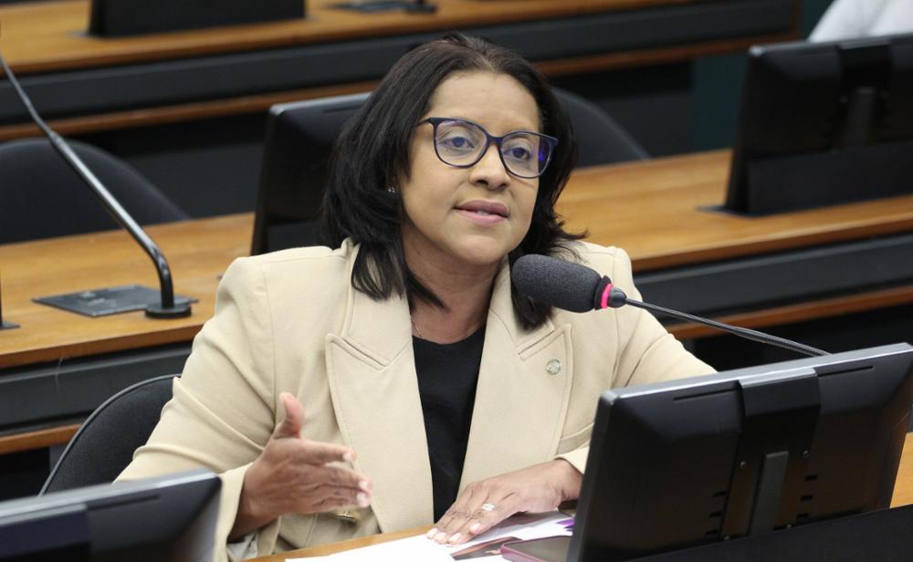 Deputada Gisela Simona aprova PL na comissão da Câmara que isenta do IR quem ganha até R$ 5 mil