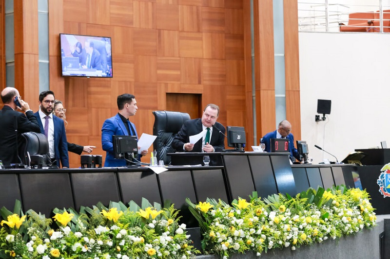 Max Russi amplia tempo de fala de deputados e duração das sessões para facilitar um debate mais robusto e atender a demanda de alguns colegas