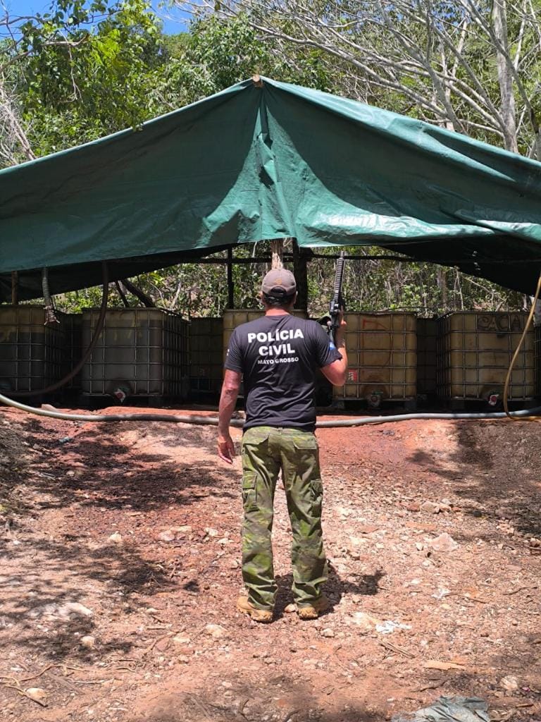 Polícia Civil fecha posto clandestino em fazenda usado para abastecer garimpos ilegais em Mato Grosso