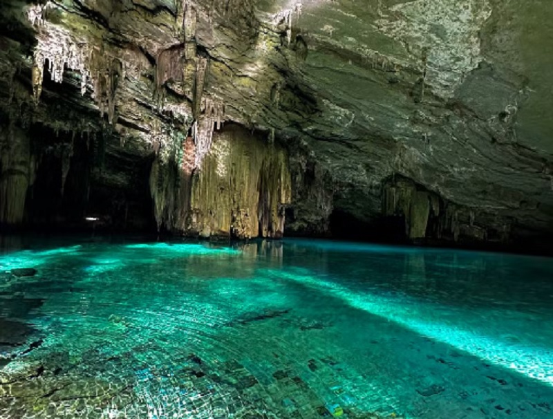 Audiência de custódia: Justiça libera dois turistas e um guia por invadir gruta Lagoa Azul interditada há 23 anos em MT