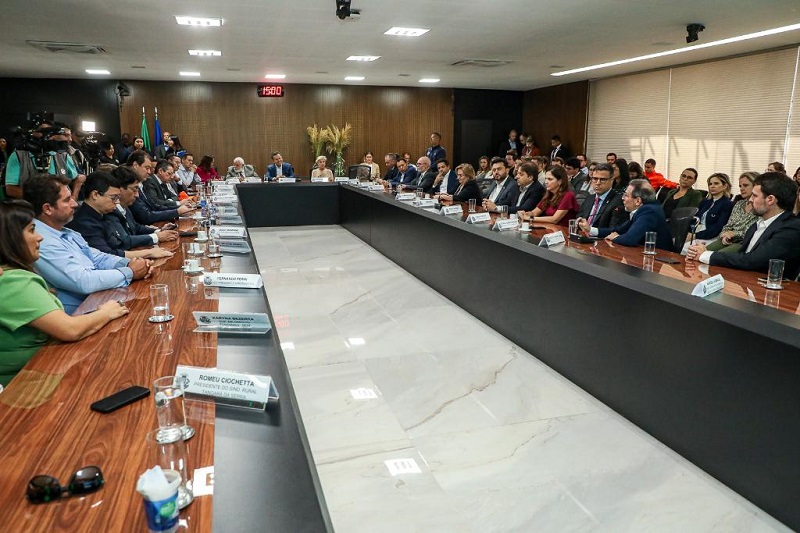 Governo de MT firma parcerias para ampliar regularização ambiental de imóveis rurais