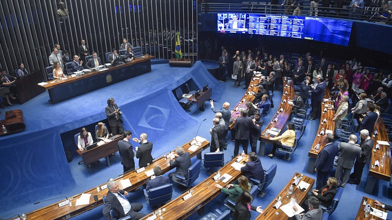 CONTA DE LUZ MAIS CARA: Conheça os 12 vetos derrubados no Congresso que mexem com seu bolso