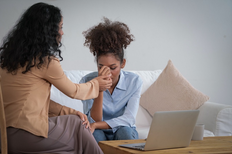 Entenda como o TDAH se manifesta nas mulheres e a importância do diagnóstico precoce