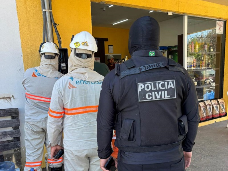 Estabelecimentos comerciais são alvo de operação da Polícia Civil para apurar denúncias de fraudes no registro de energia