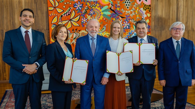 Presidente Lula nomeia Maria Marluce Caldas Bezerra e Carlos Augusto Pires Brandão para o STJ