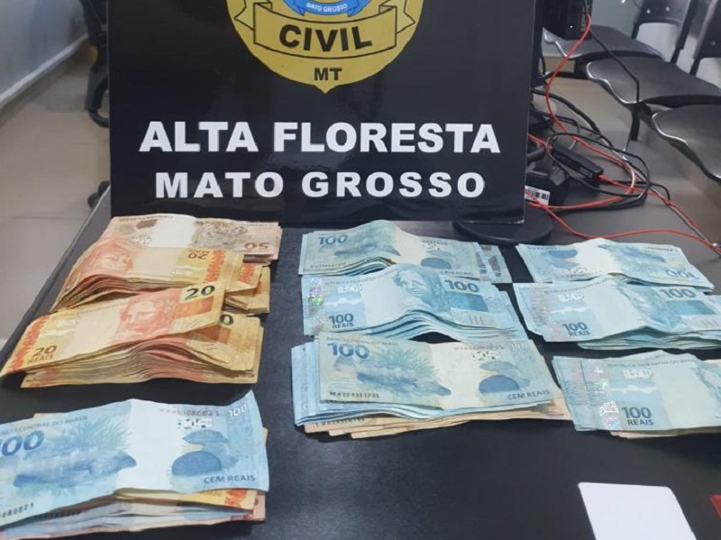 Presa mulher suspeita de furtar mais de R$ 65 mil de idosos