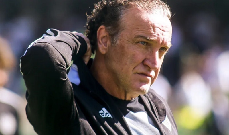 Atlético-MG anuncia saída do técnico Cuca, oito meses após contratação