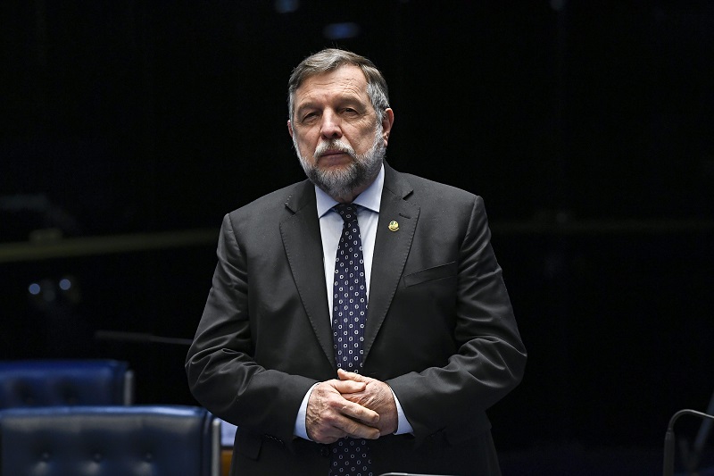 Senado aprova projeto que obriga escolas a comunicar casos de violência e automutilação ao Conselho Tutelar