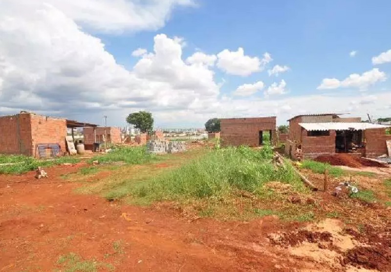 Prefeitura transfere cobrança do IPTU para ocupantes de áreas invadidas com posse consolidada