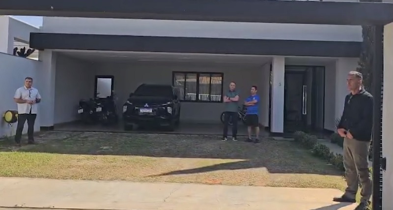 Moraes pede 27 anos e 3 meses de prisão a Bolsonaro; veja o momento