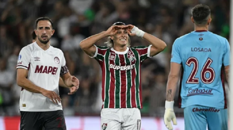 Flu bobeia, cede empate ao Lanús e cai na Sul-Americana dentro do Maracanã