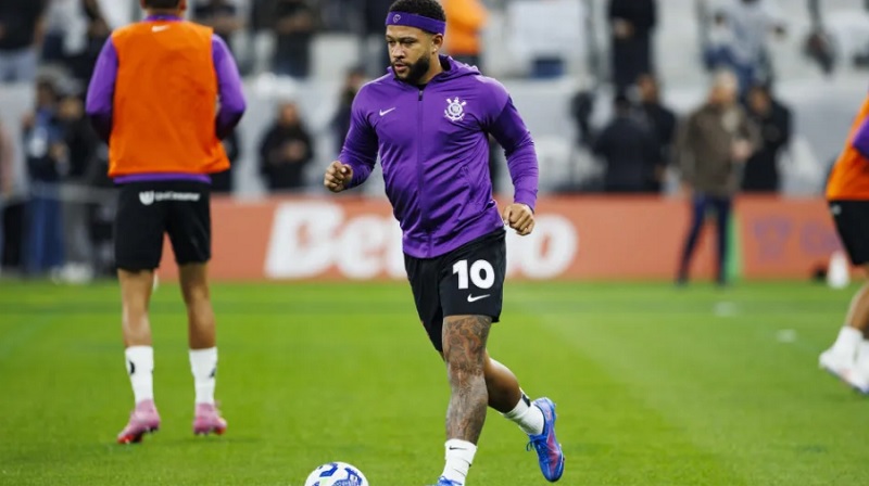 Trio do Corinthians volta a ficar 100% disponível e acirra disputa no ataque