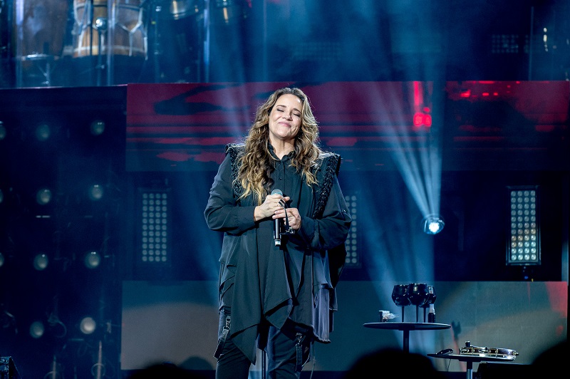 ENTRETENIMENTO: Ana Carolina e Ritchie embalam a noite de sábado na Allure Music Hall