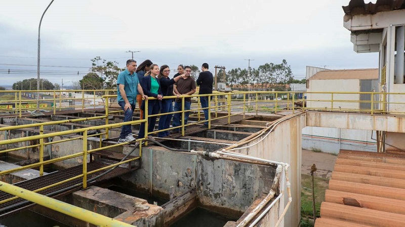 Várzea Grande decreta estado de calamidade pública devido à crise hídrica devido redes de abastecimento muitas delas antigas e sobrecarregadas.