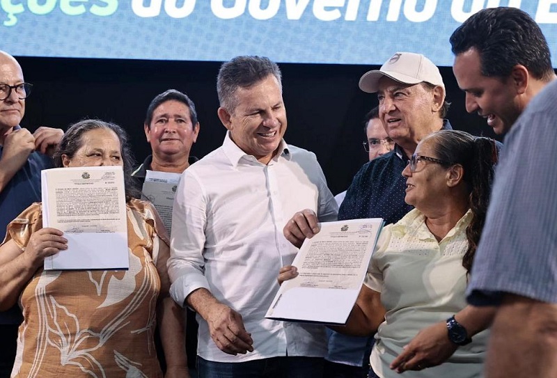Governo de MT anuncia mais R$ 32 milhões e entrega 354 escrituras para Nova Canaã do Norte