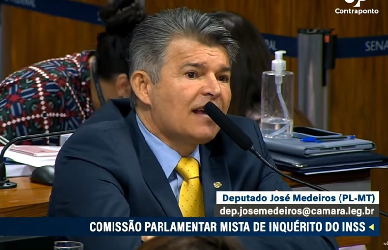 Deputado José Medeiros tenta criminalizar defesa como "advogada de porta de cadeia" e causa confusão na CPMI do INSS