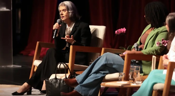 Todos sabem minha posição sobre mulheres no STF, diz Cármen Lúcia