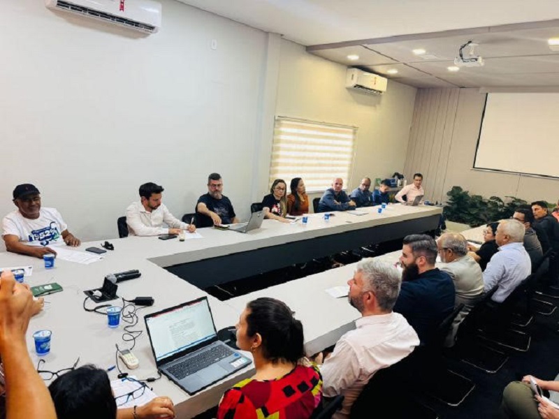 Ato público cobrará RGA e denunciará ataques aos servidores e serviços públicos