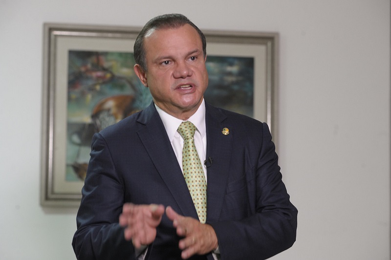 Pré-candidato ao governo de MT Wellington Fagundes busca apoio do MDB