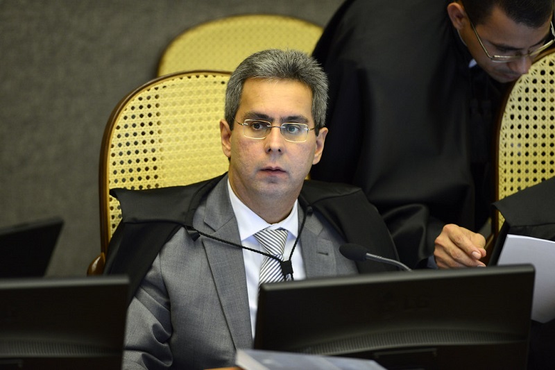 UMA VEZ SÓ: STJ veta honorários duplos a quem desiste de ação para parcelar dívida tributária