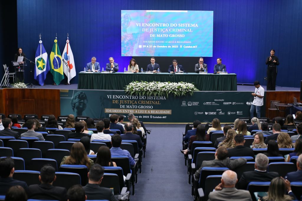 Encontro é aberto na OAB-MT reunindo a advocacia e demais operadores do Direito