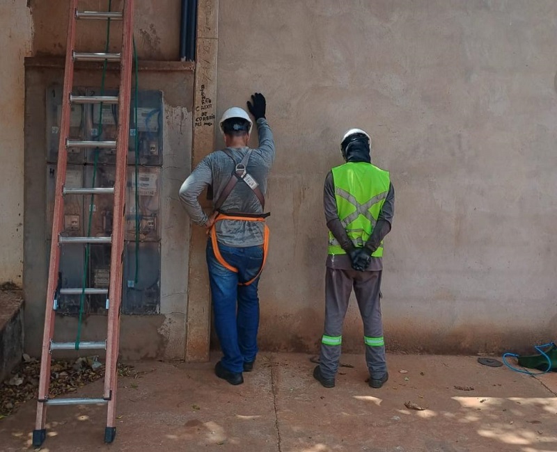 Polícia Civil prende dois homens membros de gangue por furto de cabos de internet e energia ocorrido em Poconé e Santo Antônio de Leverger