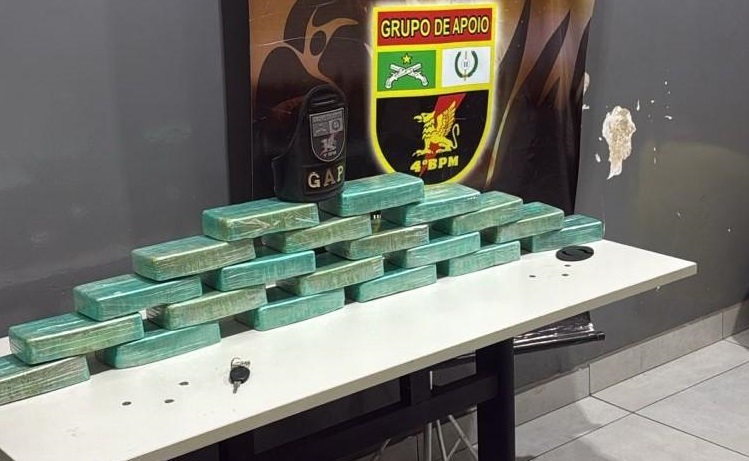 31 tabletes de pasta base de cocaína foram apreendidos em Várzea Grande