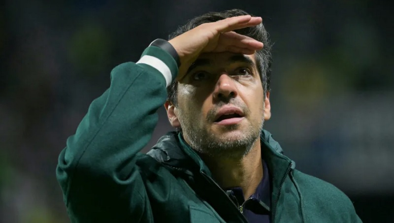 Abel diz que faltou ousadia ao Palmeiras na final da Libertadores, mas ironiza arbitragem